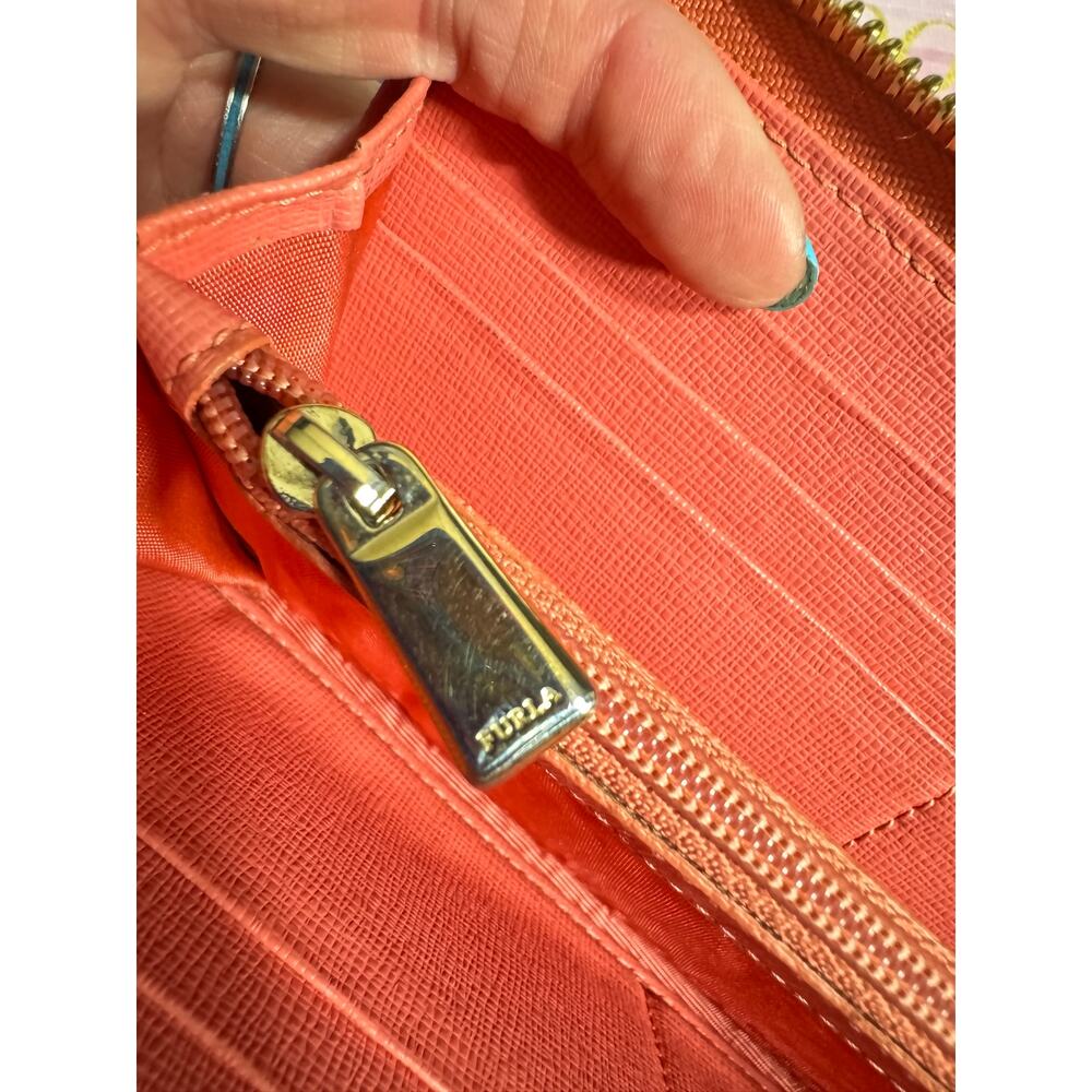 GUC Furla Leather Babylon L Continental Zip-around Wallet - Picture 5 of 6
